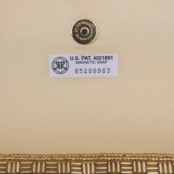 Magic hand made gold bead evening purse - Picture 7 of 8